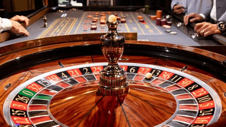 Lobby game lengkap di aplikasi Ayam88 — slot, live casino, tembak ikan, dan taruhan olahraga